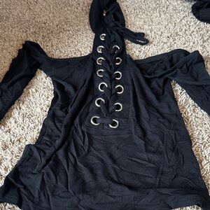 Black Lace-Up Off-Shoulder Top Venus xs